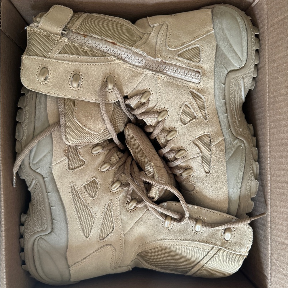 Men’s Reebok work boots size 10.5